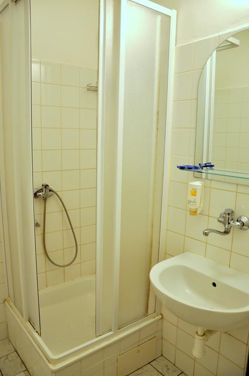 Hotel Komarov เบอร์โน ภายนอก รูปภาพ